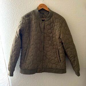 Free Haven size Large, Color Olive Army green, puffy jacket